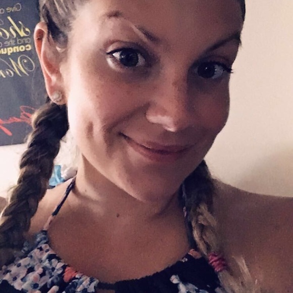 Meet your Posher, Monica - Picture 5 of 6